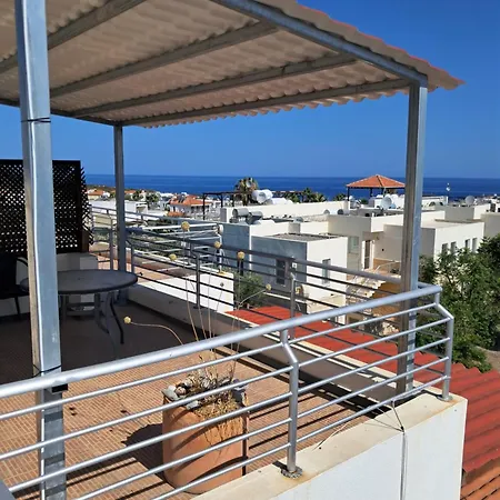Apartment In Turtle Bay Village , Esentope Northern Cyprus Philousa Kelokhedaron