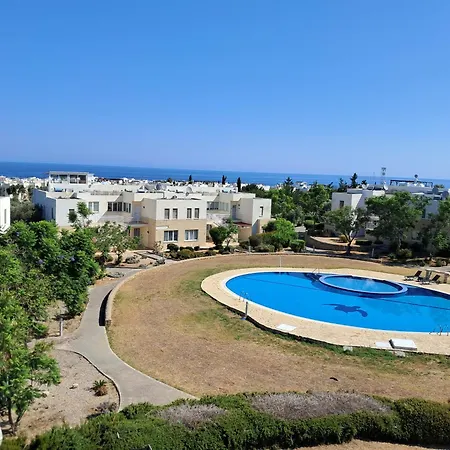 In Turtle Bay Village , Esentope Northern Cyprus Apartment Philousa Kelokhedaron