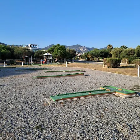 In Turtle Bay Village , Esentope Northern Cyprus Apartment Philousa Kelokhedaron